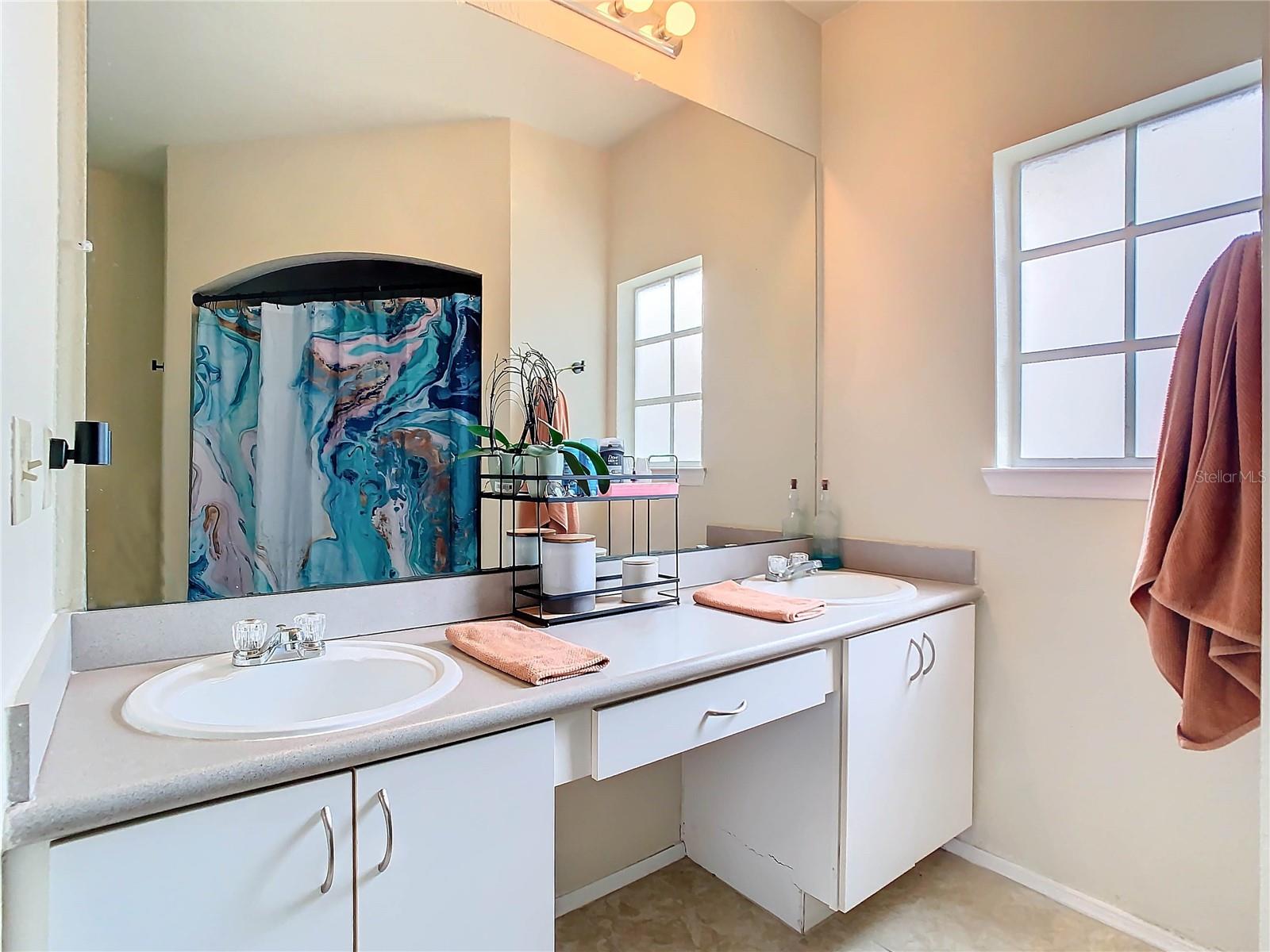 NOTTING HILL A CONDO - Residential Lease