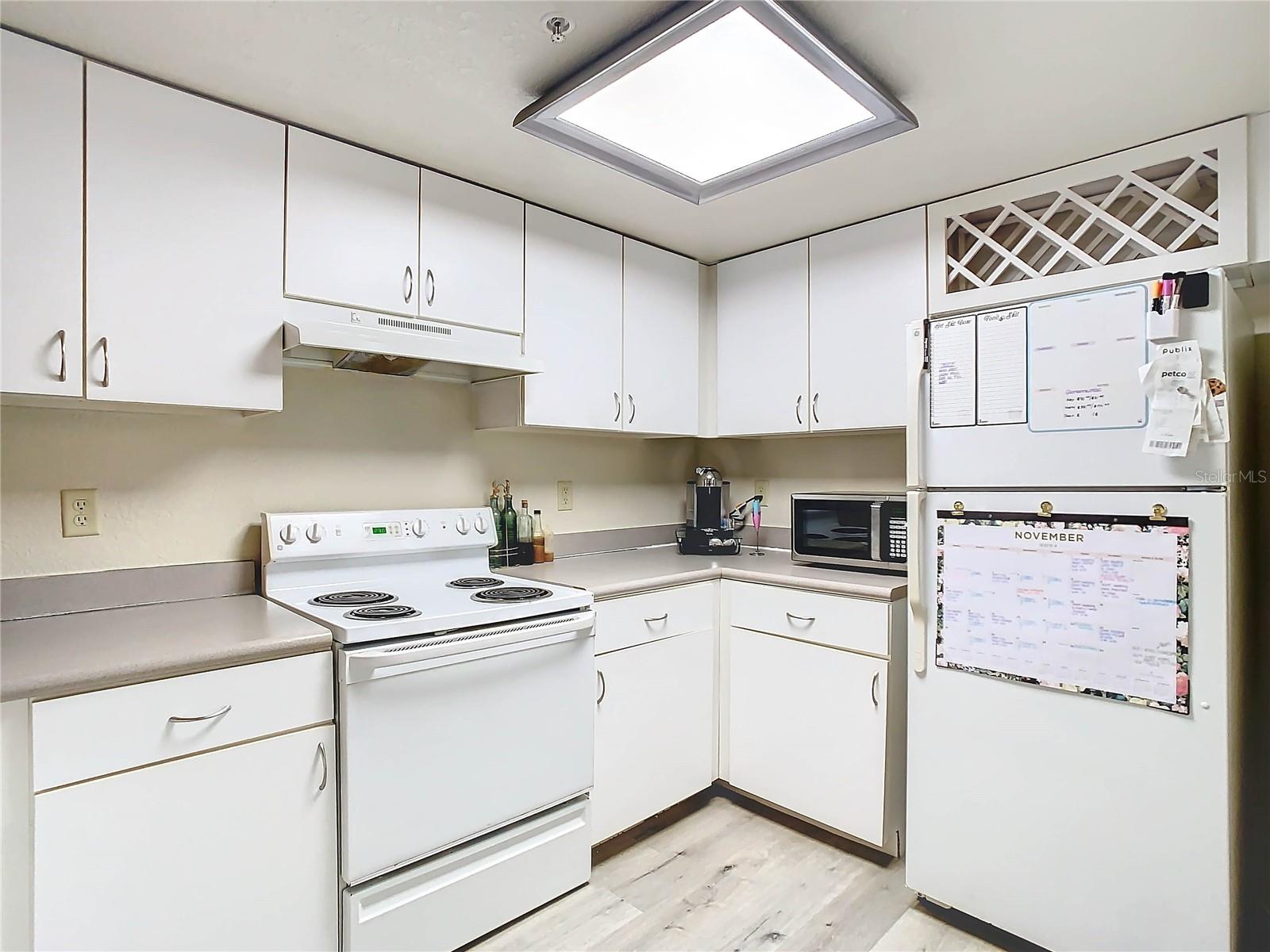 NOTTING HILL A CONDO - Residential Lease