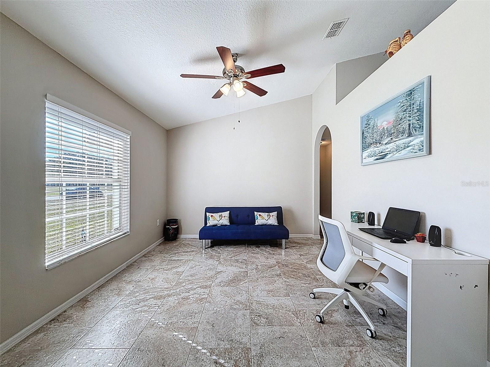 ROYAL HIGHLANDS - Residential