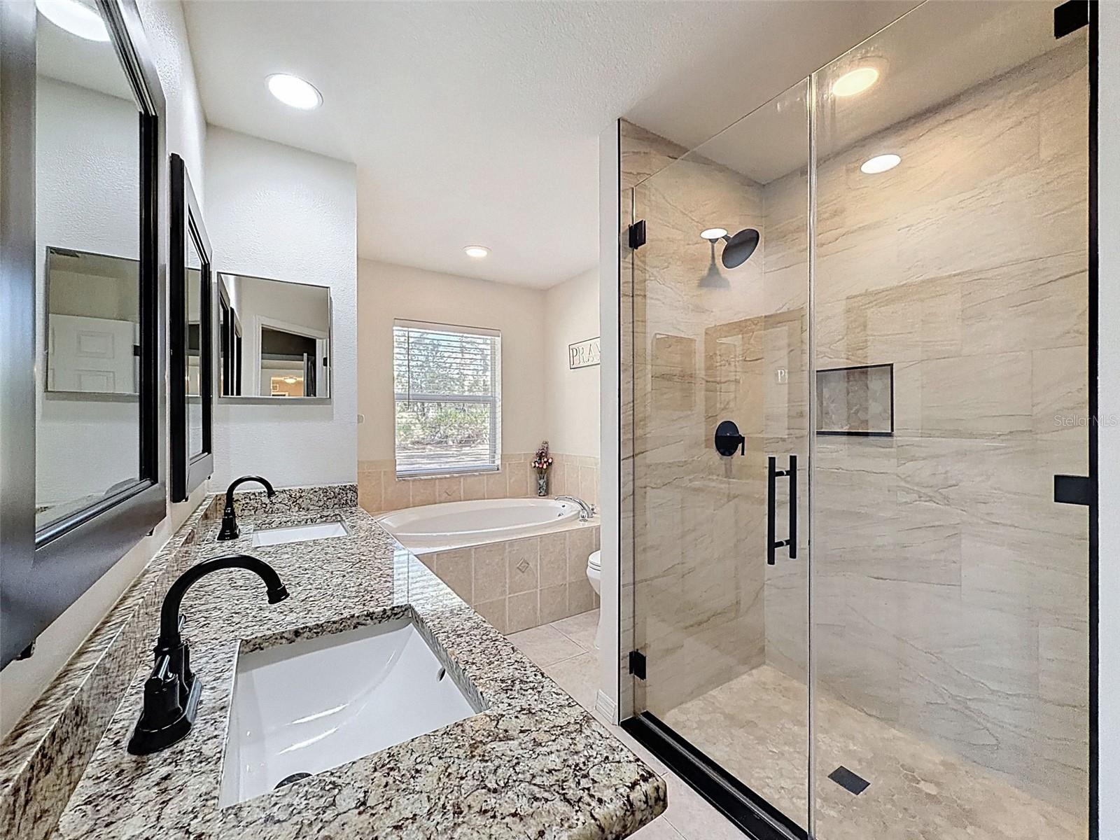 ROYAL HIGHLANDS - Residential