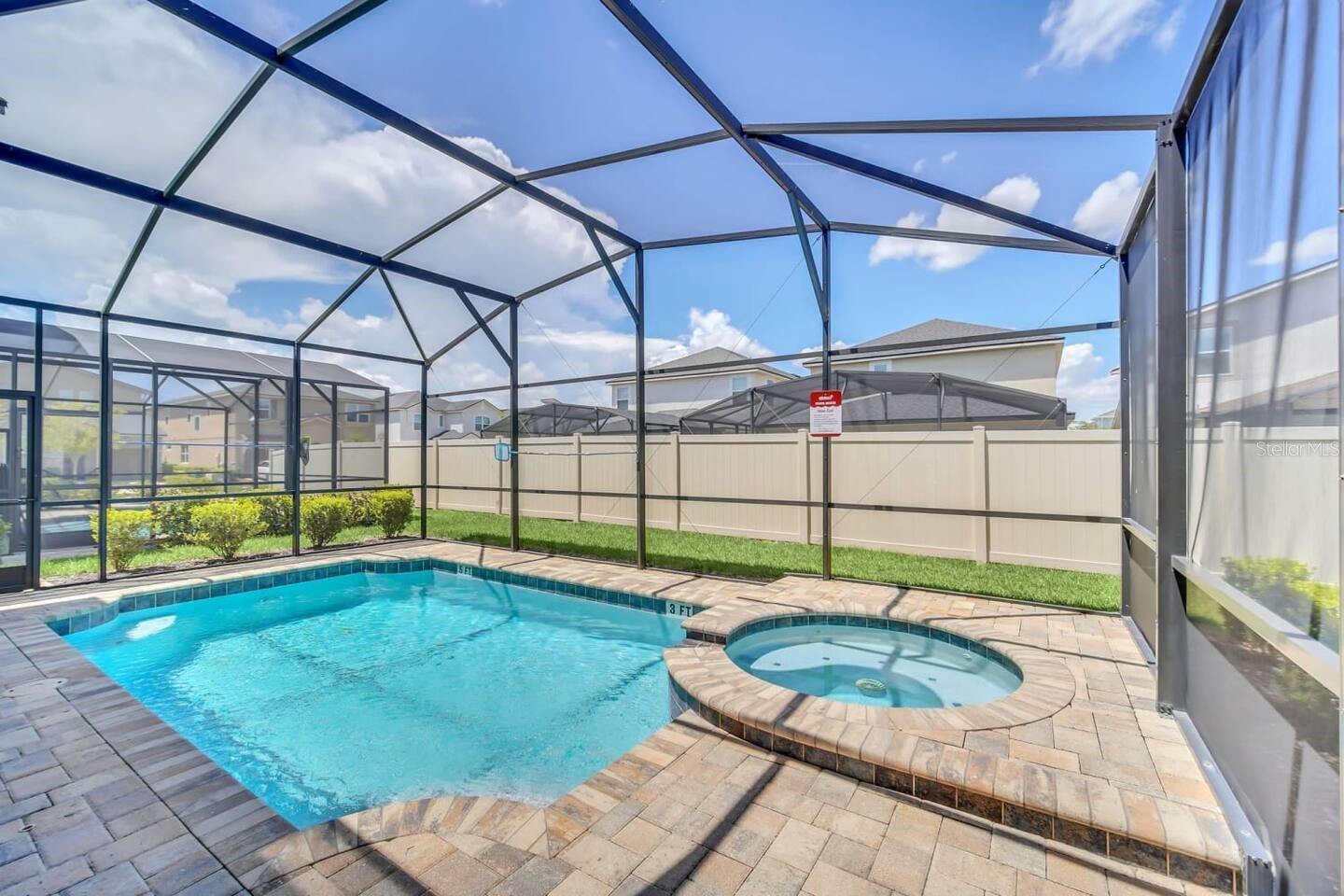 SOLARA RESORT - Residential Lease