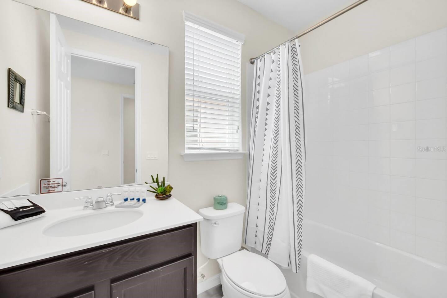 SOLARA RESORT - Residential Lease