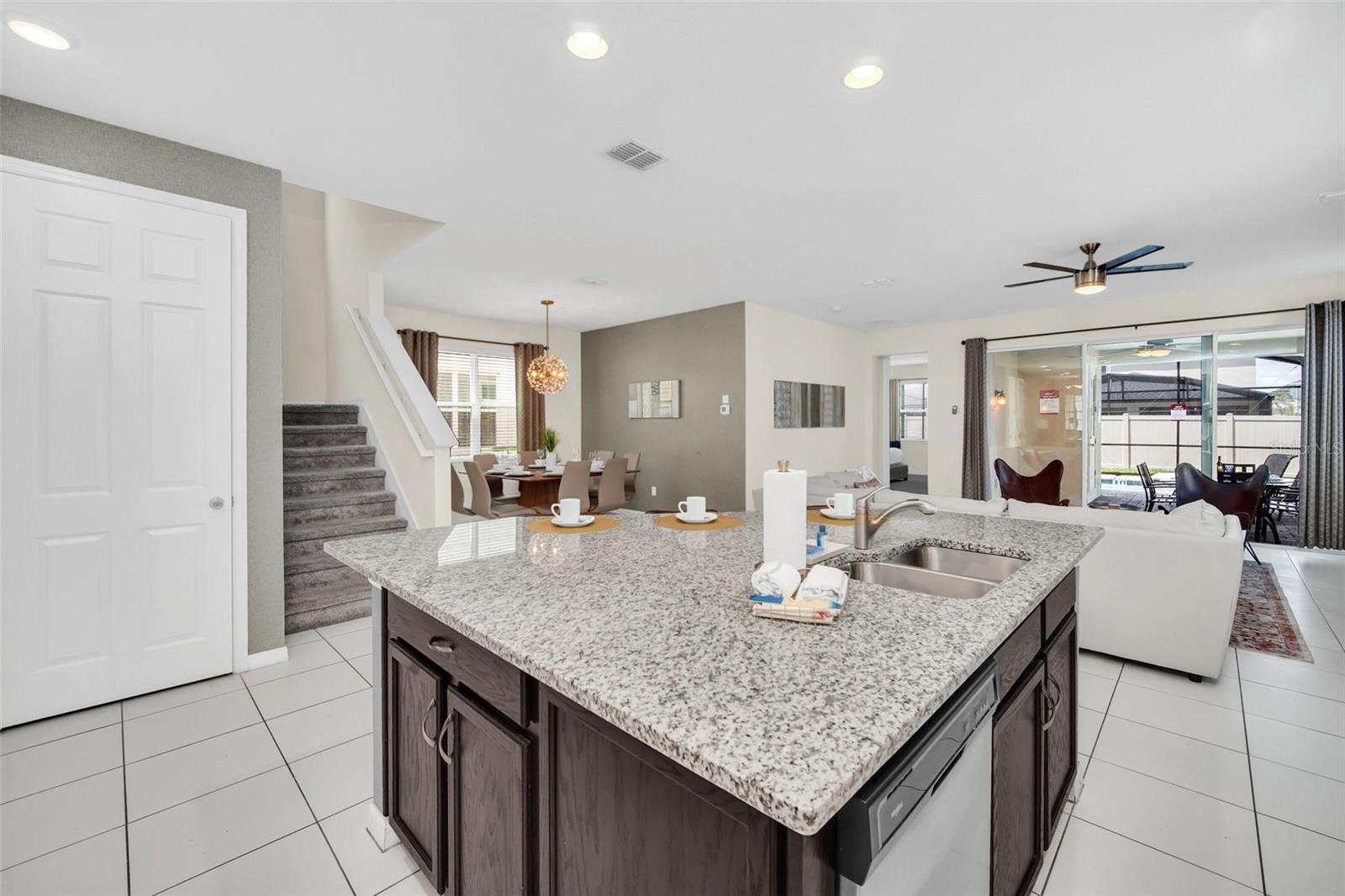 SOLARA RESORT - Residential Lease