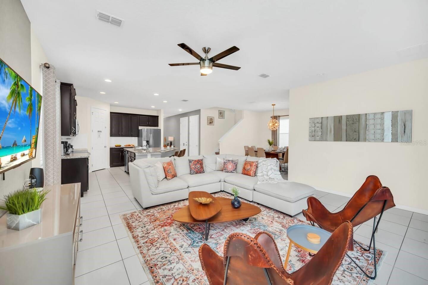 SOLARA RESORT - Residential Lease