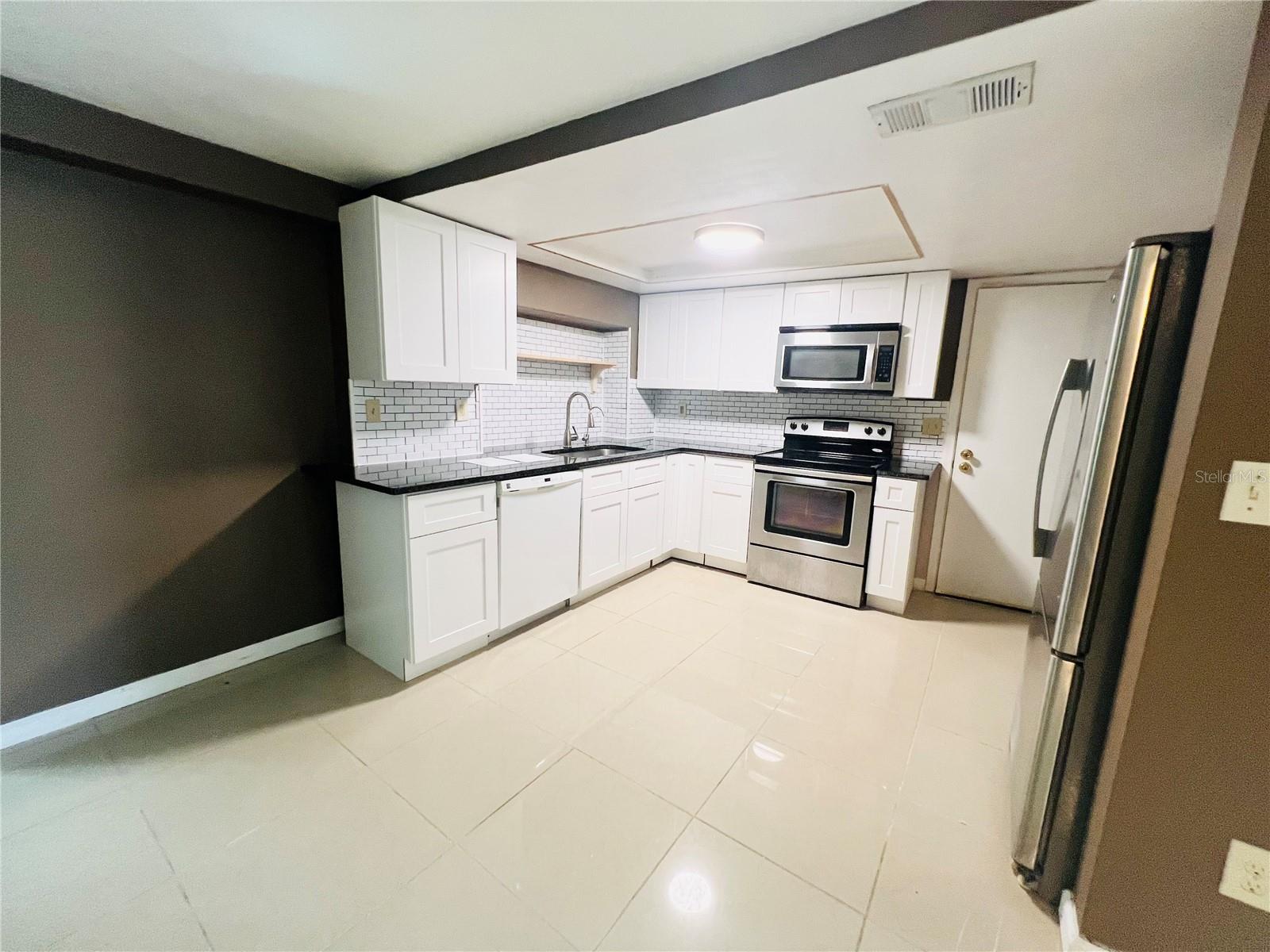 BEACON SQUARE - Residential