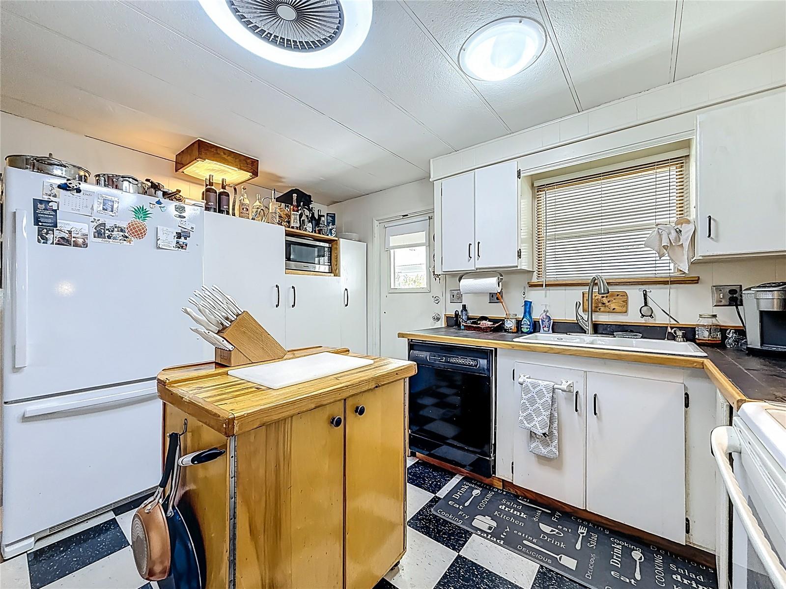 TARPON SHORES MOBILE HOME VILLAGE UNREC - Residential