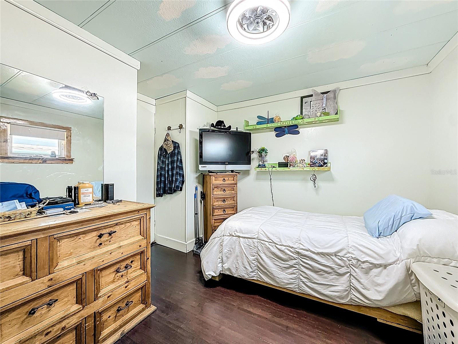 TARPON SHORES MOBILE HOME VILLAGE UNREC - Residential