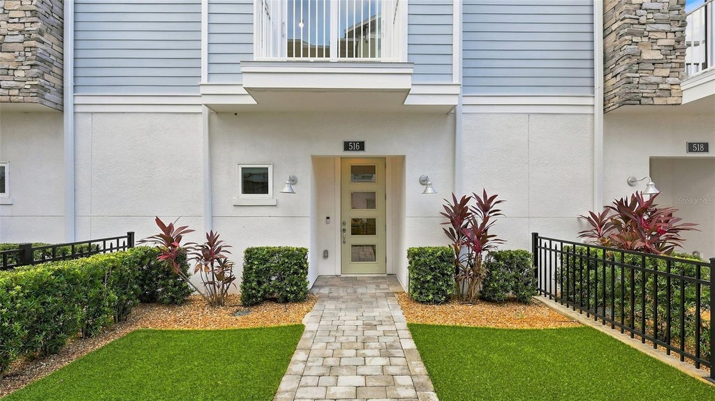 Photo of 516 Laurel Park Drive, Sarasota, FL 34236 (MLS # A4704756)