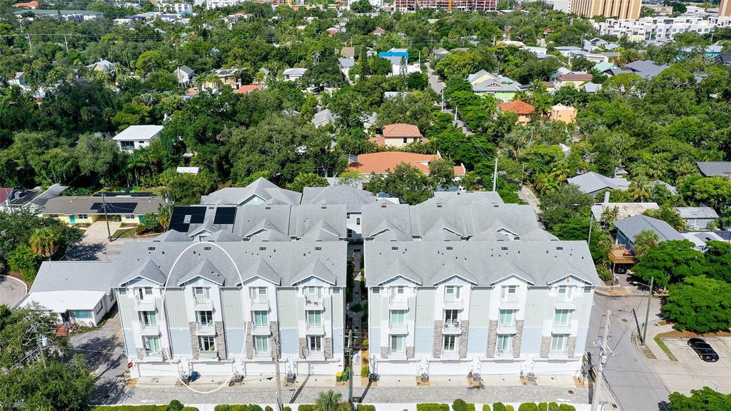 Photo of 516 Laurel Park Drive, Sarasota, FL 34236 (MLS # A4704756)