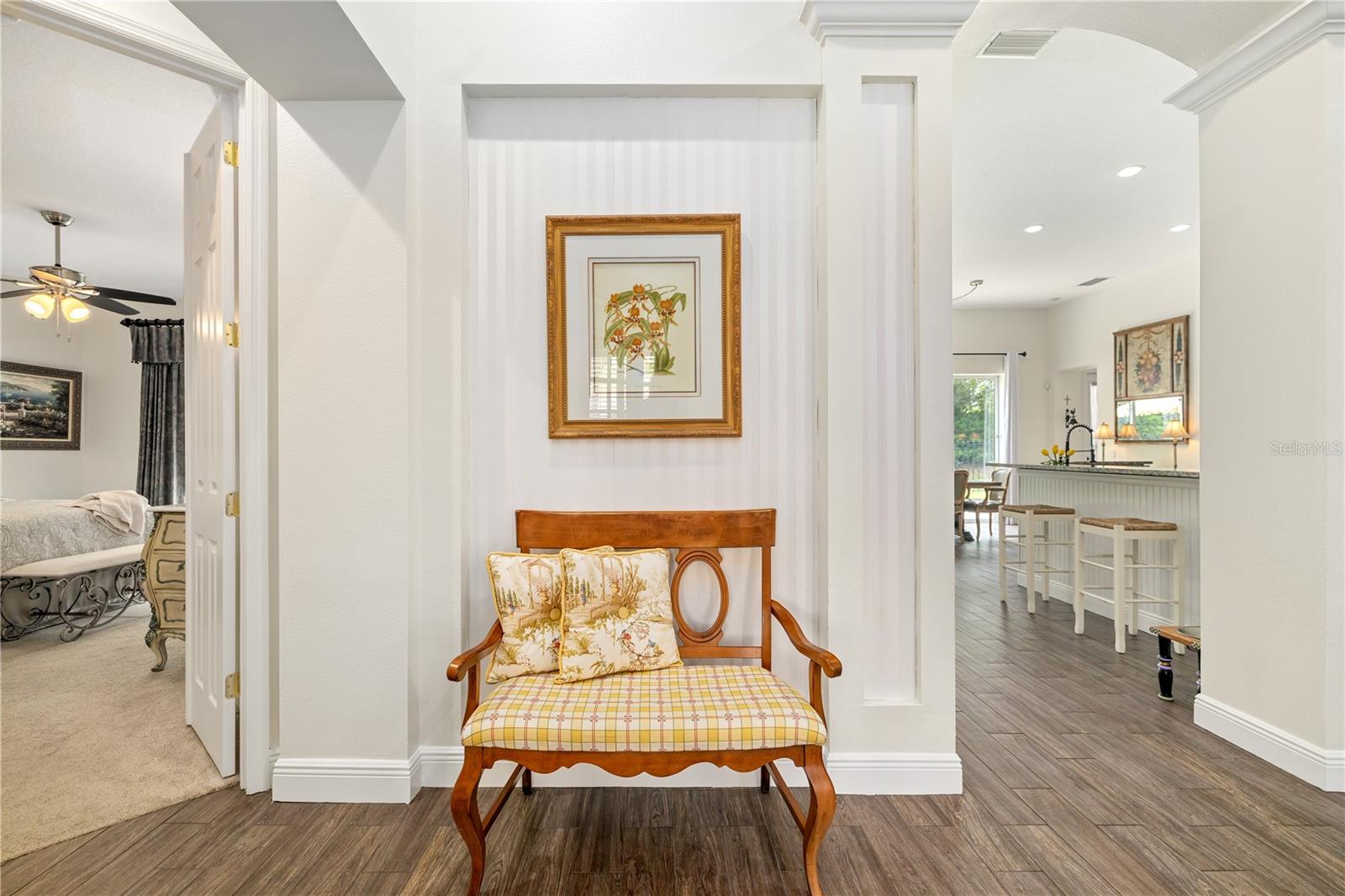 UNIVERSITY PLACE - Residential