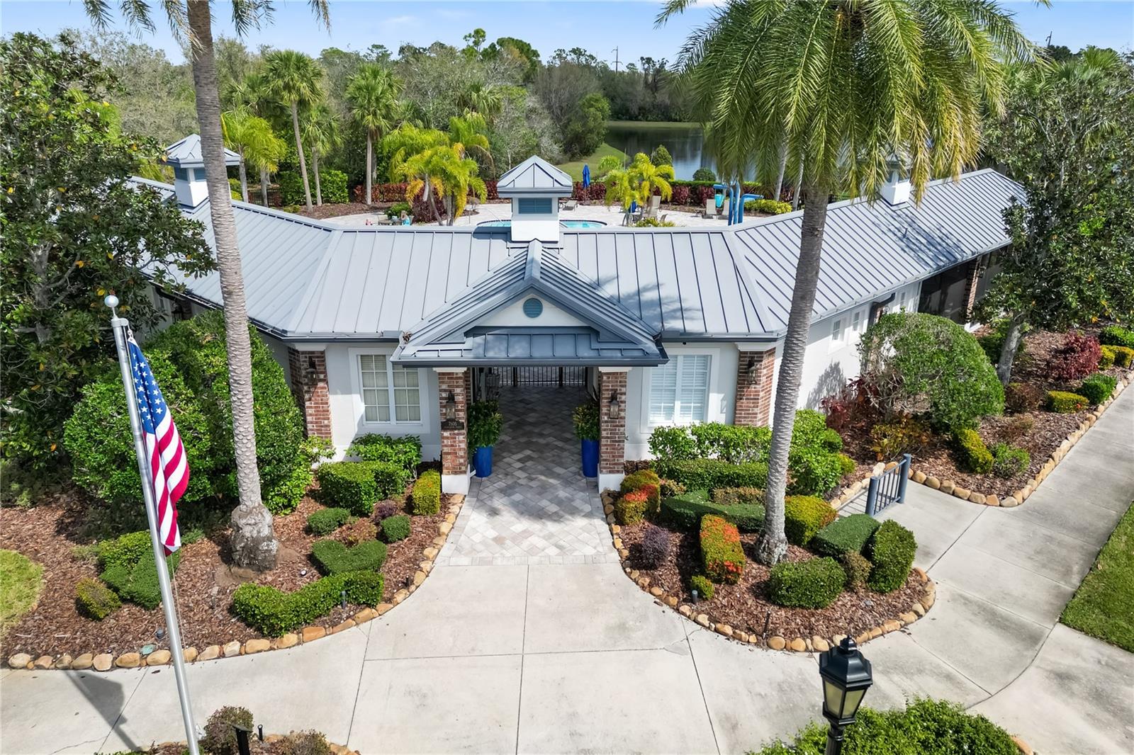 UNIVERSITY PLACE - Residential