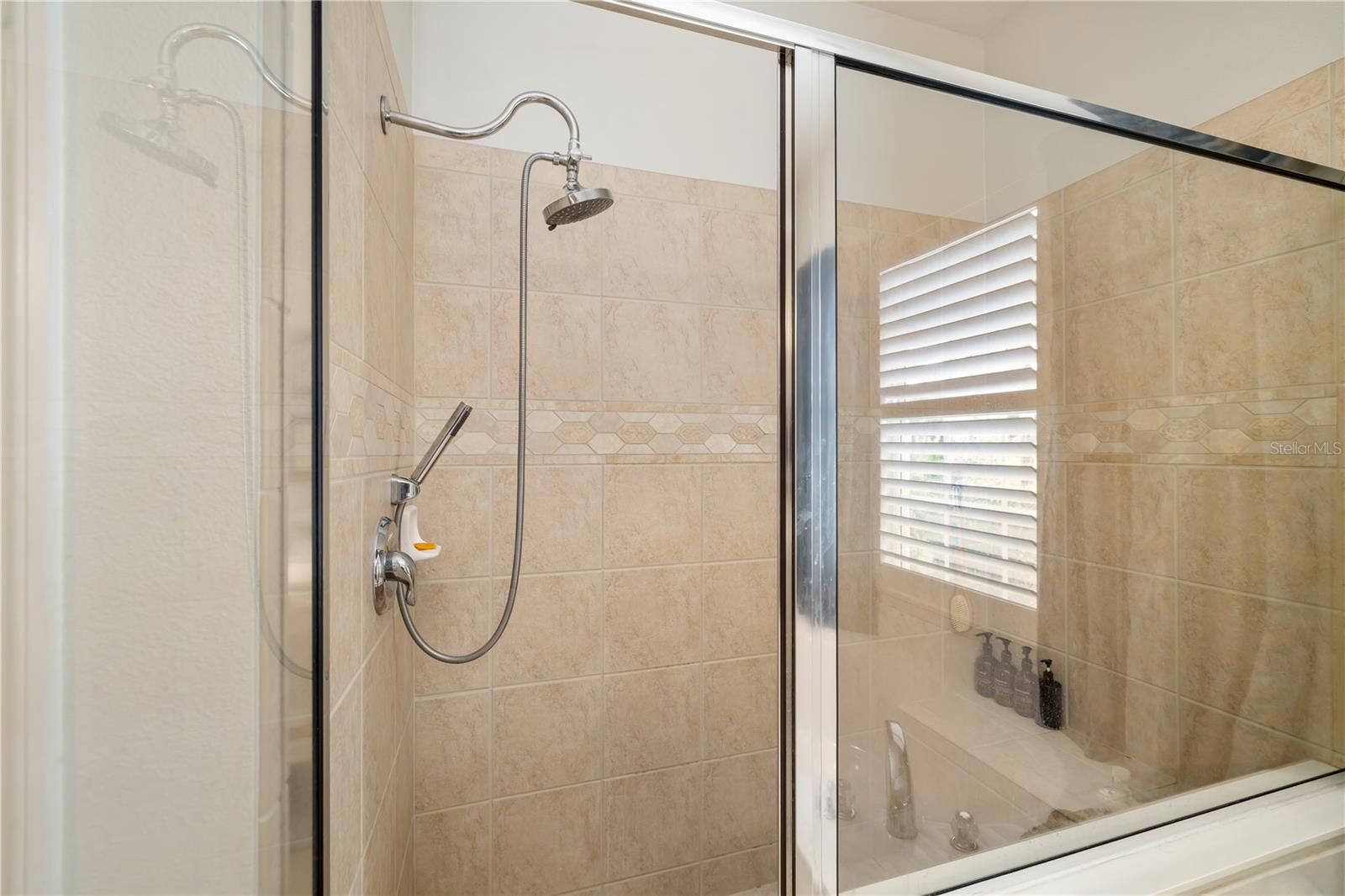 UNIVERSITY PLACE - Residential