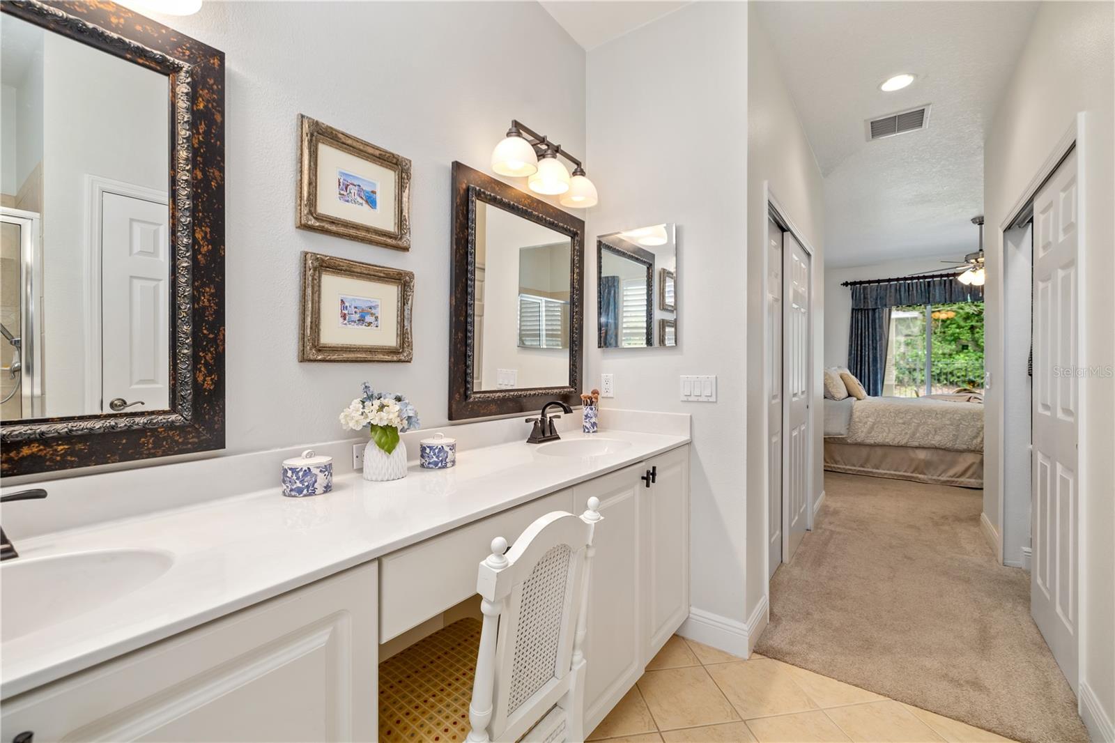 UNIVERSITY PLACE - Residential