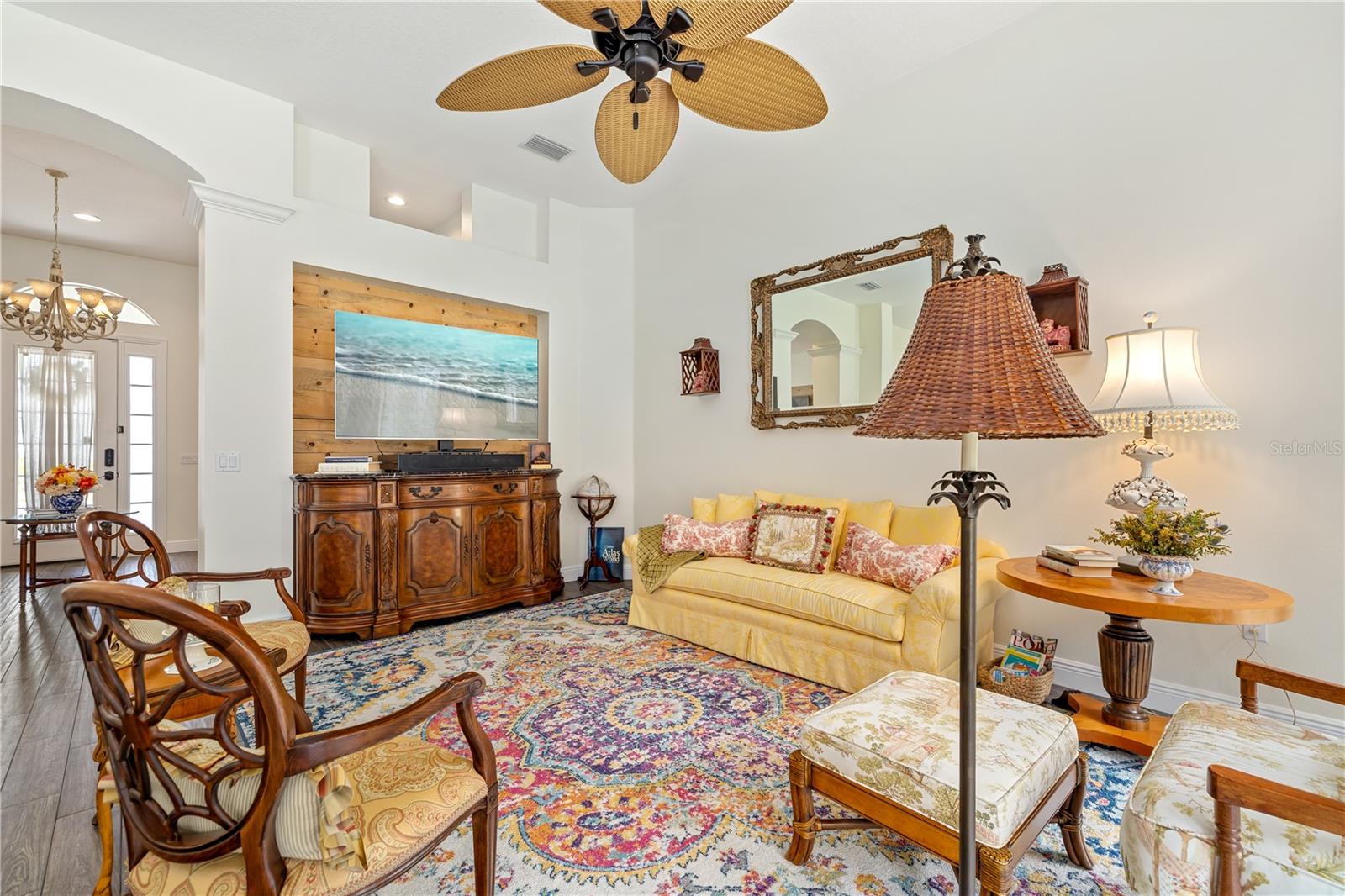 UNIVERSITY PLACE - Residential