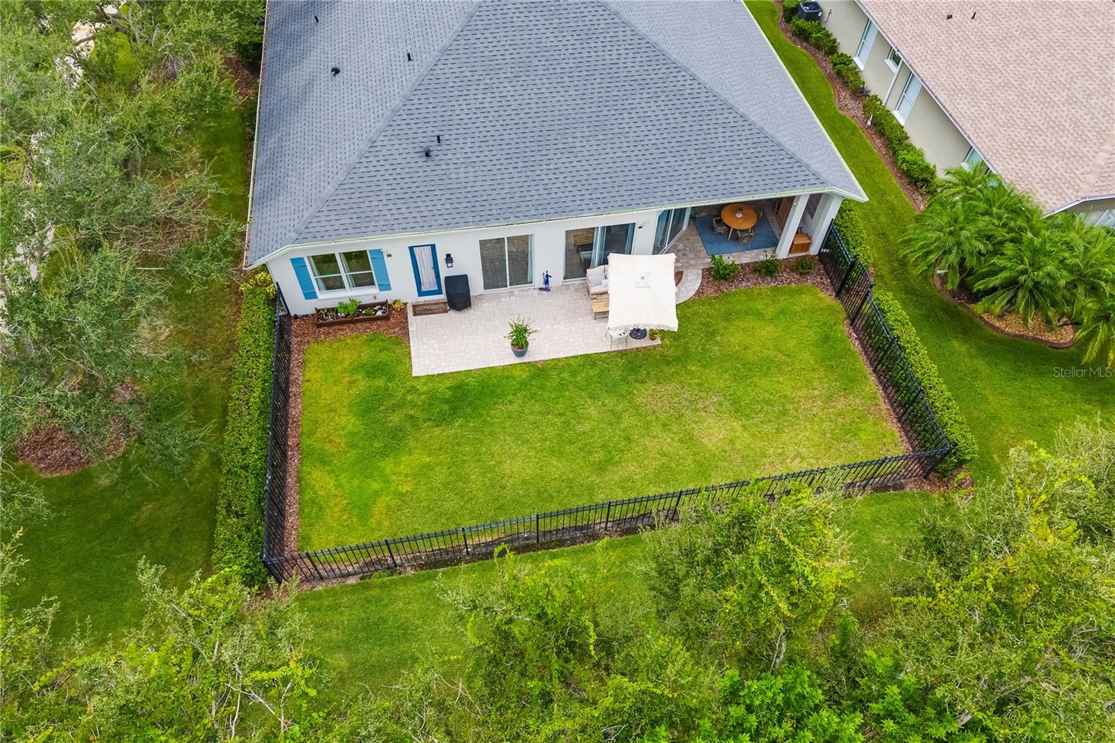 UNIVERSITY PLACE - Residential