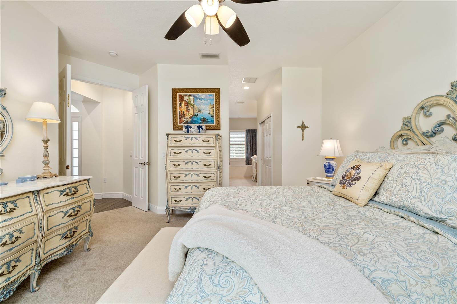 UNIVERSITY PLACE - Residential