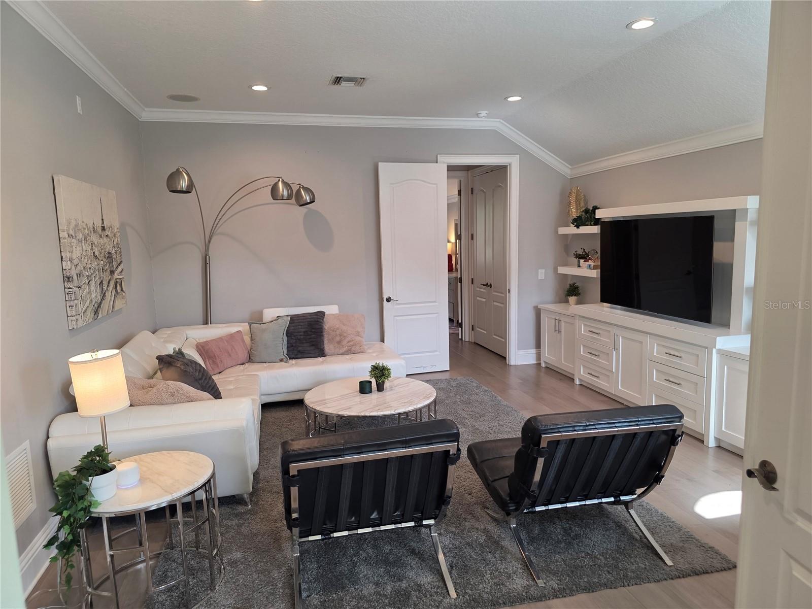 LAKE DAVIS ESTATES - Residential