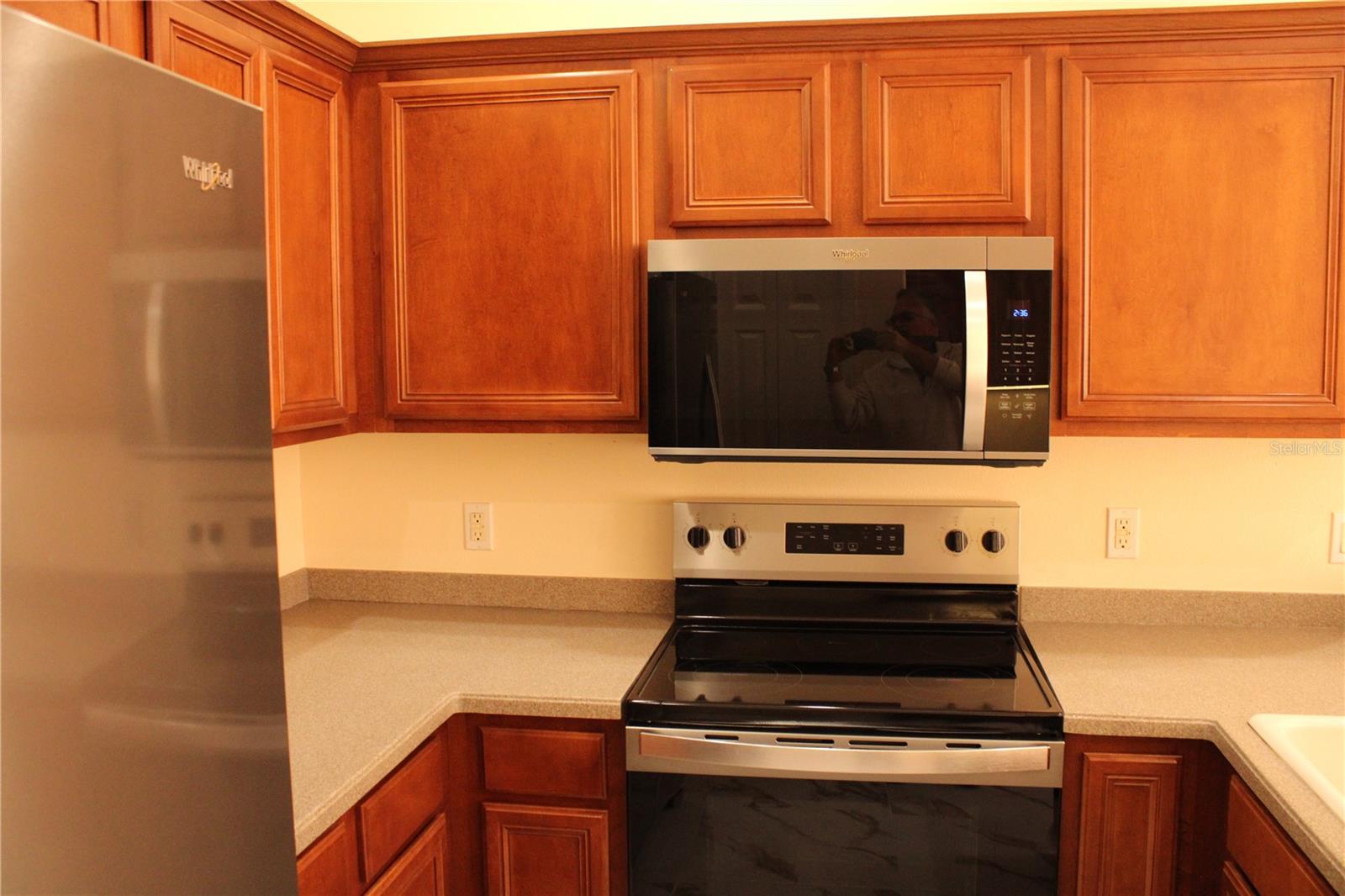 PALM LAKES - Residential Lease