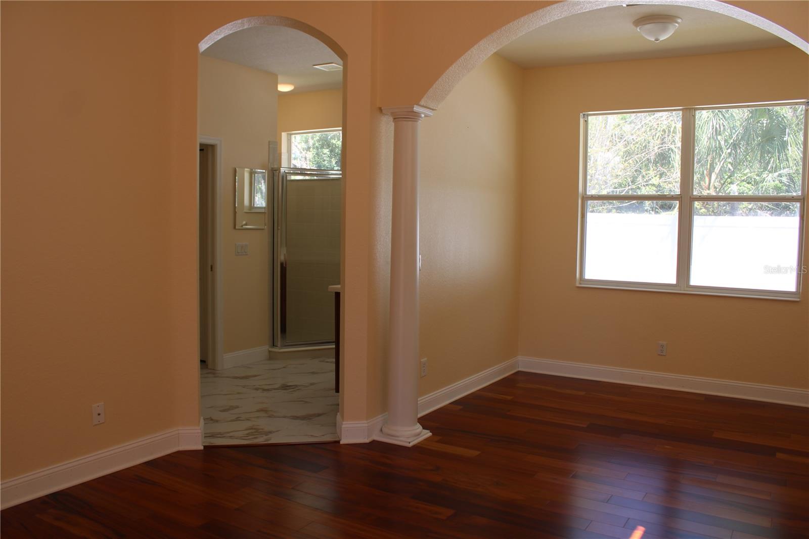 PALM LAKES - Residential Lease