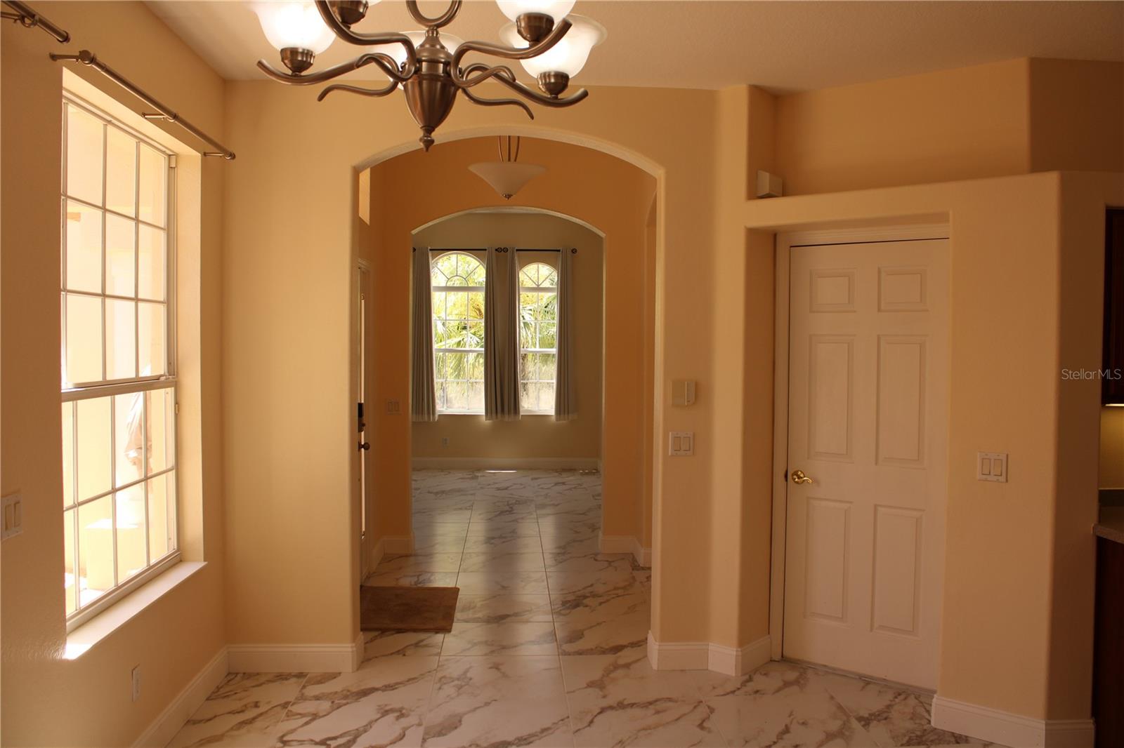 PALM LAKES - Residential Lease