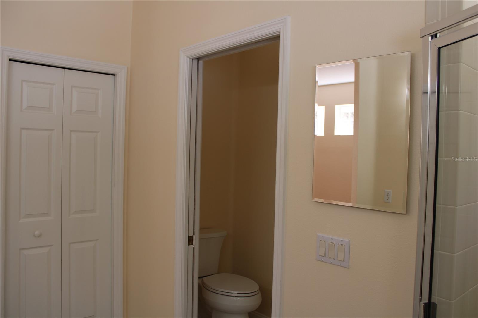 PALM LAKES - Residential Lease