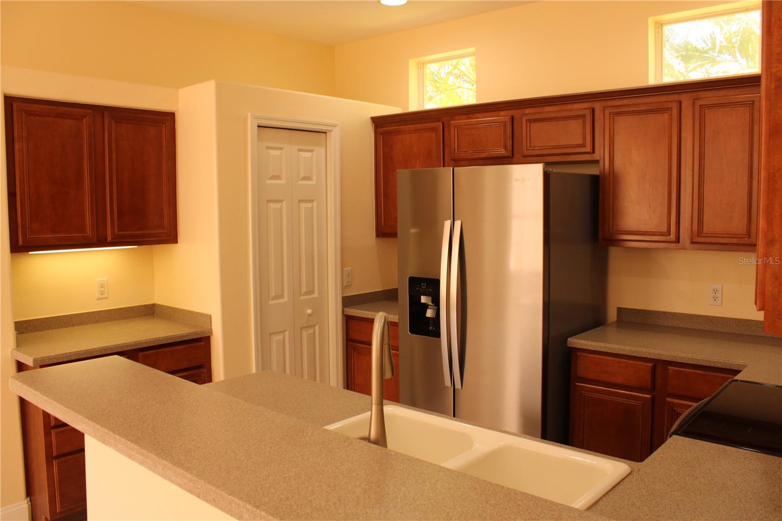 PALM LAKES - Residential Lease