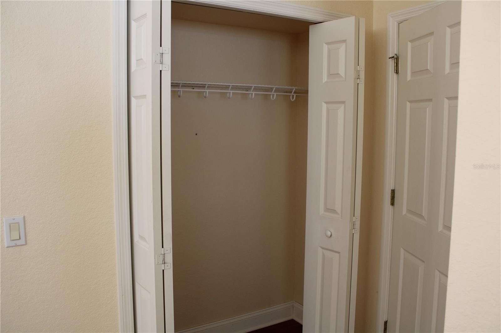 PALM LAKES - Residential Lease