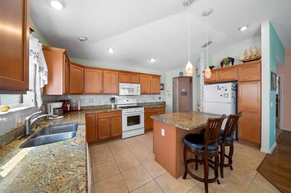 2095 JASPER WAY