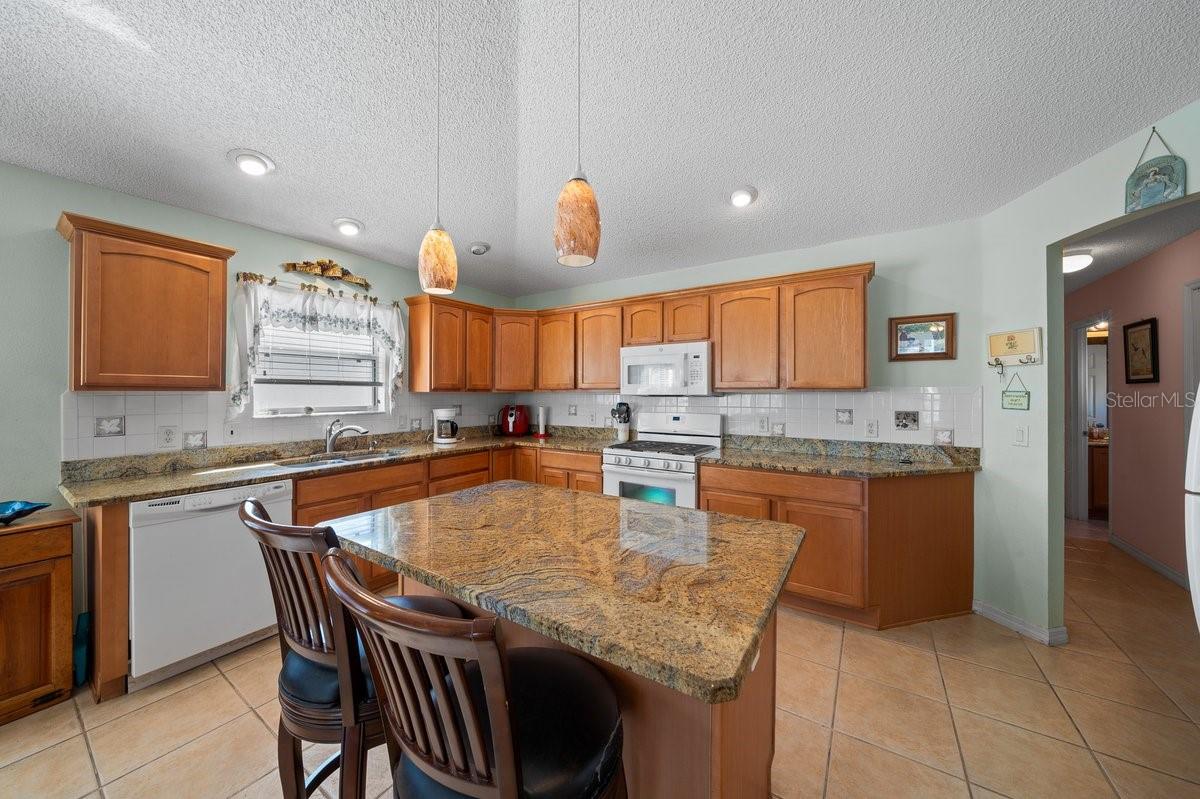 2095 JASPER WAY