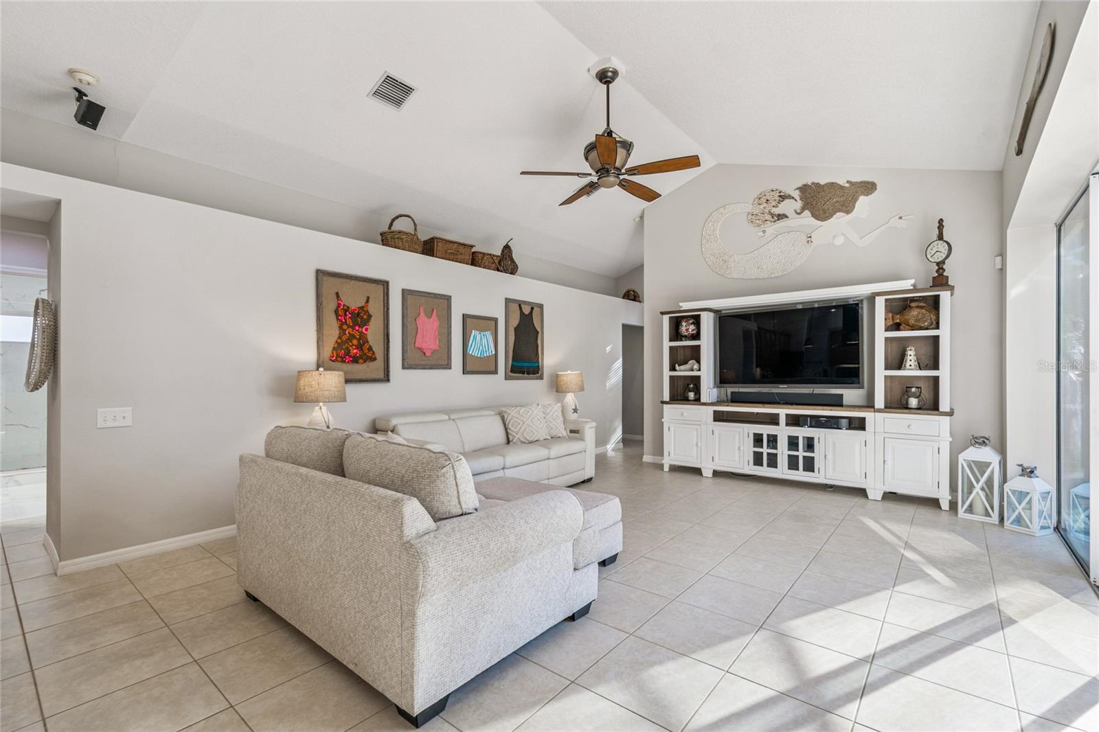 WEST MEADOWS PRCLS 21 & 22 - Residential