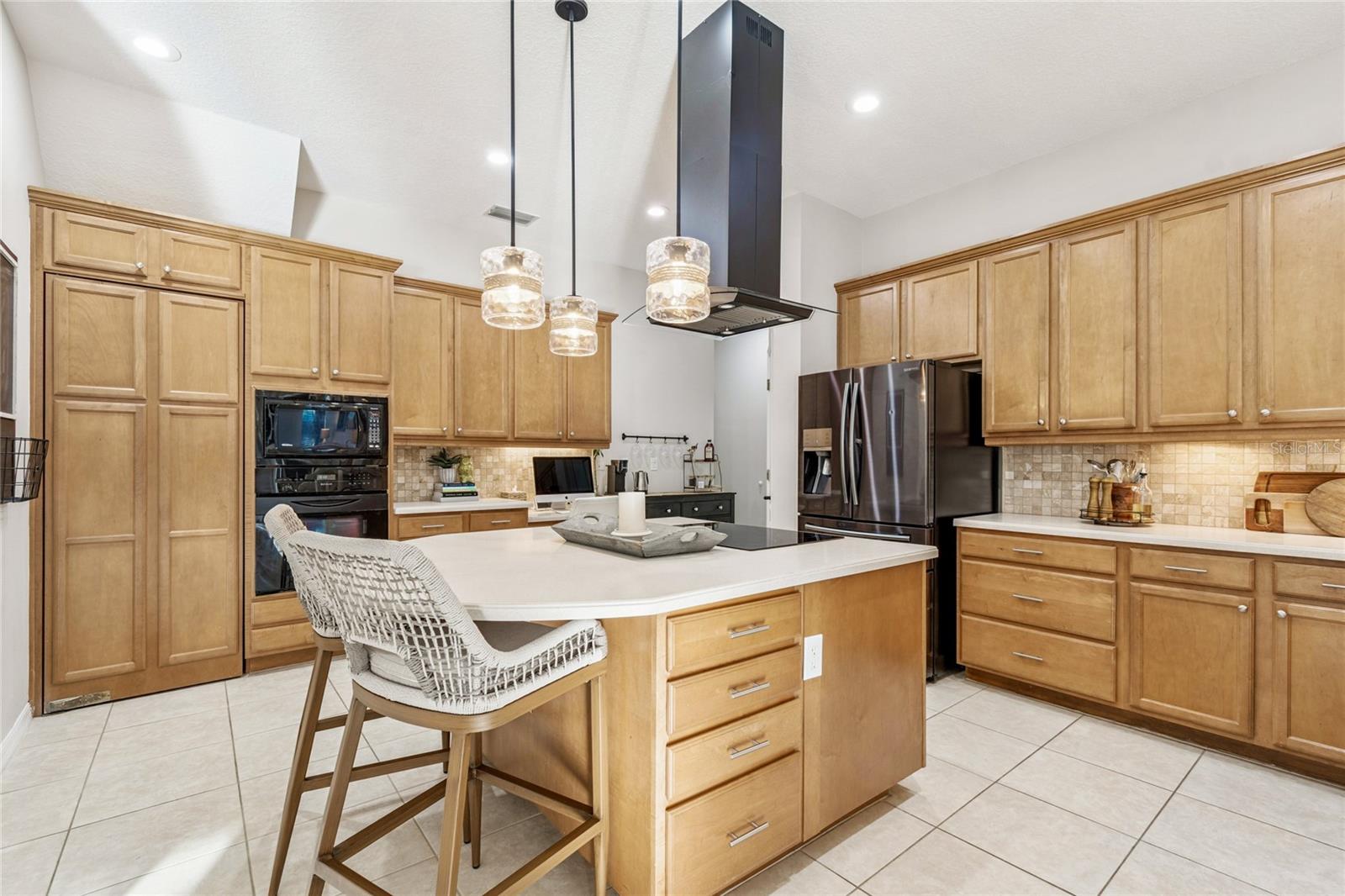 WEST MEADOWS PRCLS 21 & 22 - Residential