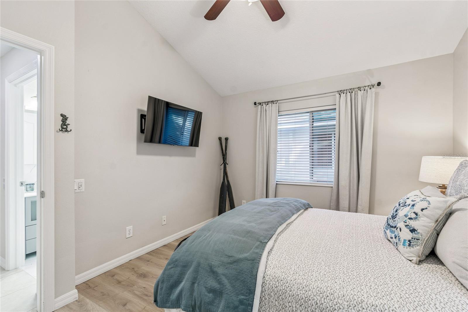 WEST MEADOWS PRCLS 21 & 22 - Residential