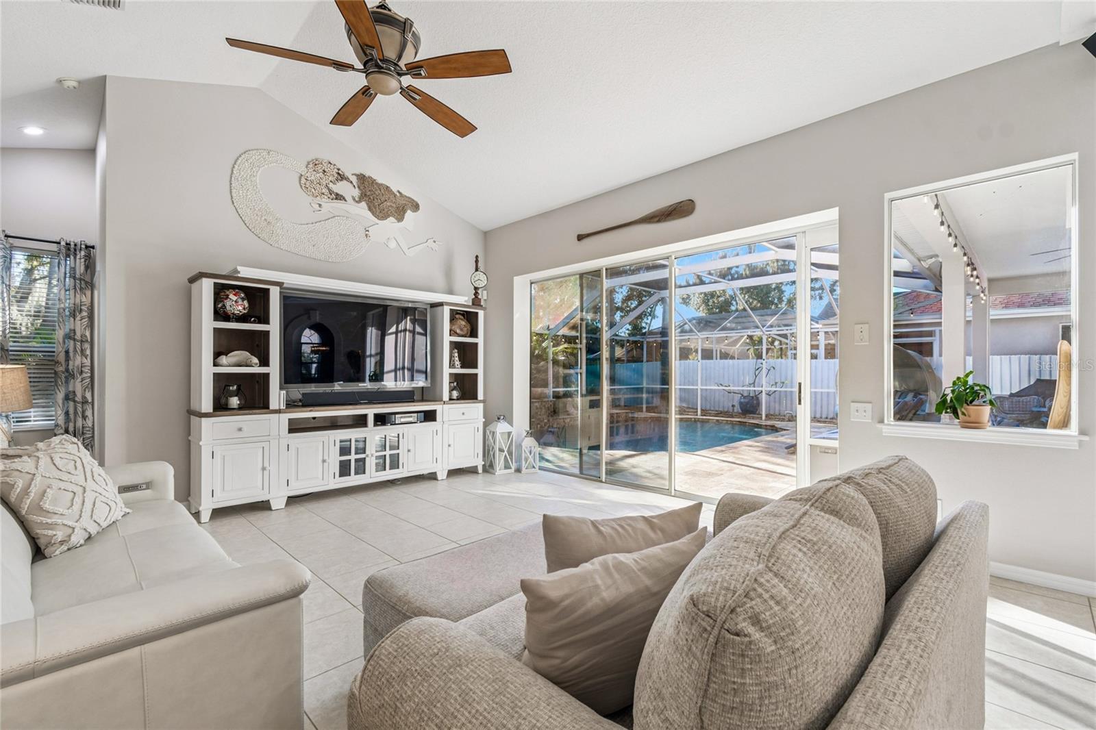 WEST MEADOWS PRCLS 21 & 22 - Residential