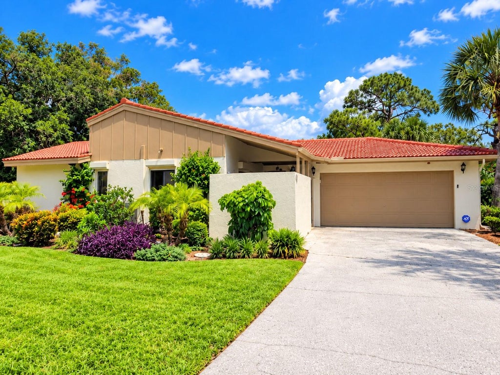 Photo of 3706 Sun Eagle Ln #17B, Bradenton, FL 34210 (MLS # A4708637)