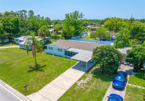 Single Family Residence in ORLANDO FL 1118 DICKENS AVENUE.jpg