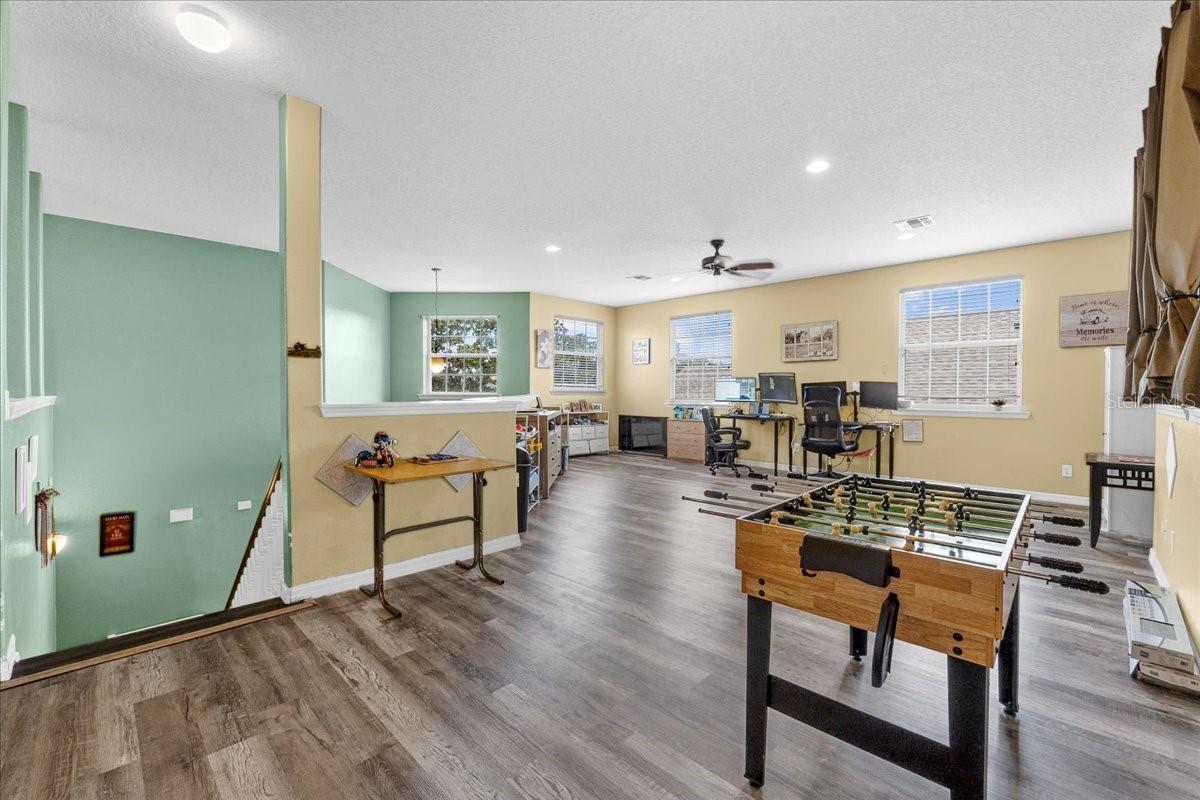 817 JAMES WAY