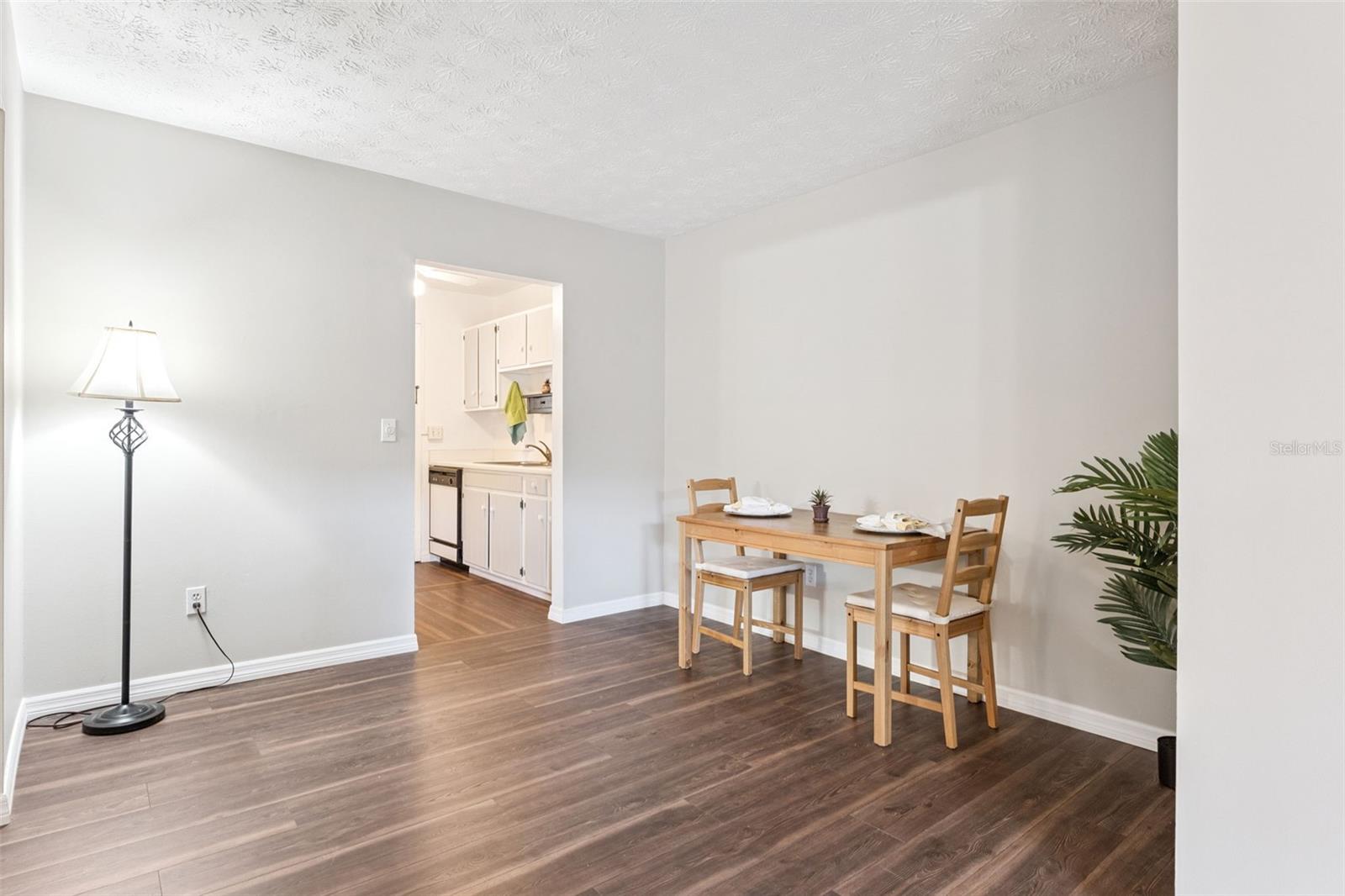 CAMELOT BY LAKE CONDO - Residential