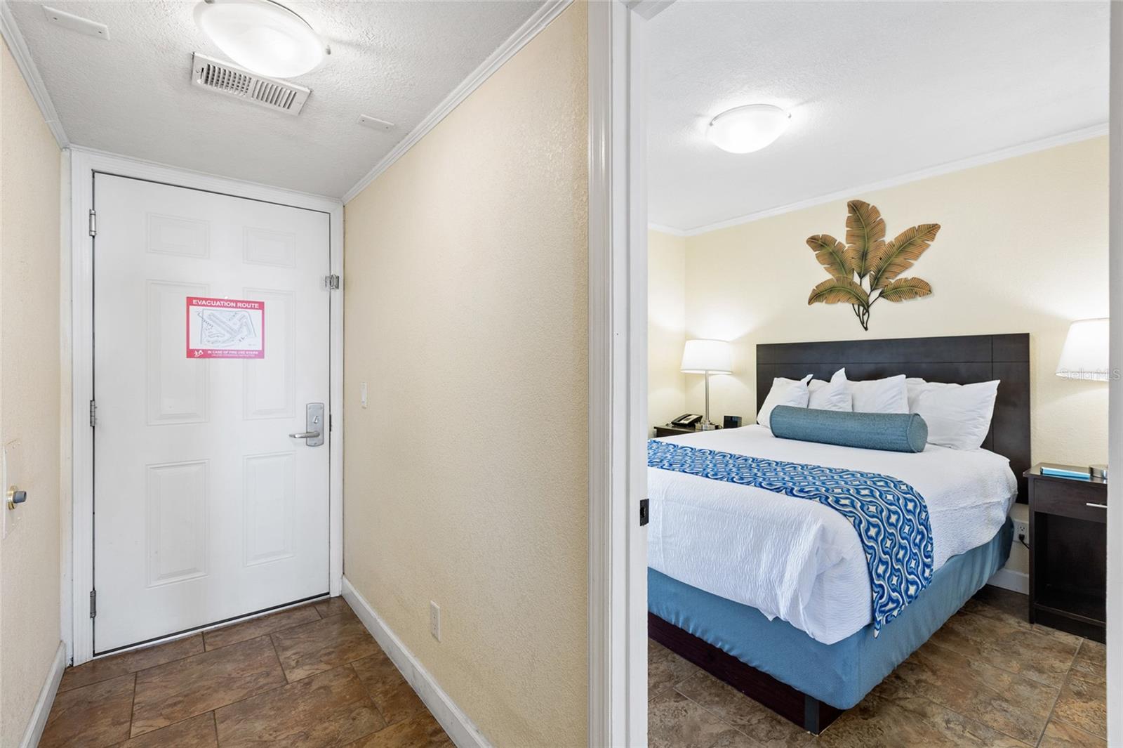 SAILPORT RESORT CONDO ON - Residential