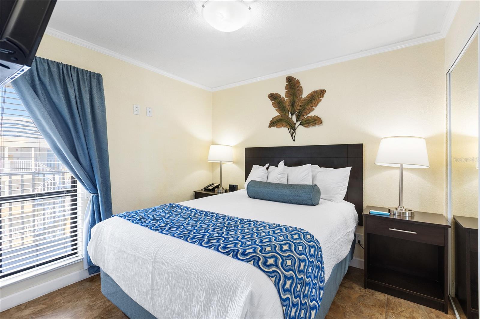 SAILPORT RESORT CONDO ON - Residential