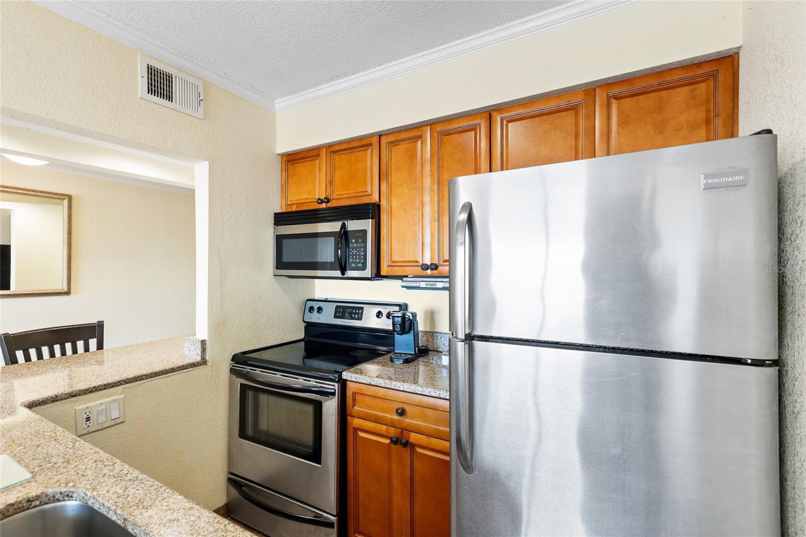 SAILPORT RESORT CONDO ON - Residential