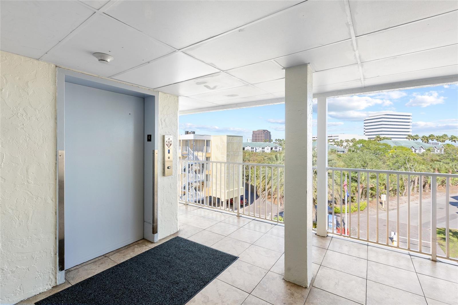 SAILPORT RESORT CONDO ON - Residential