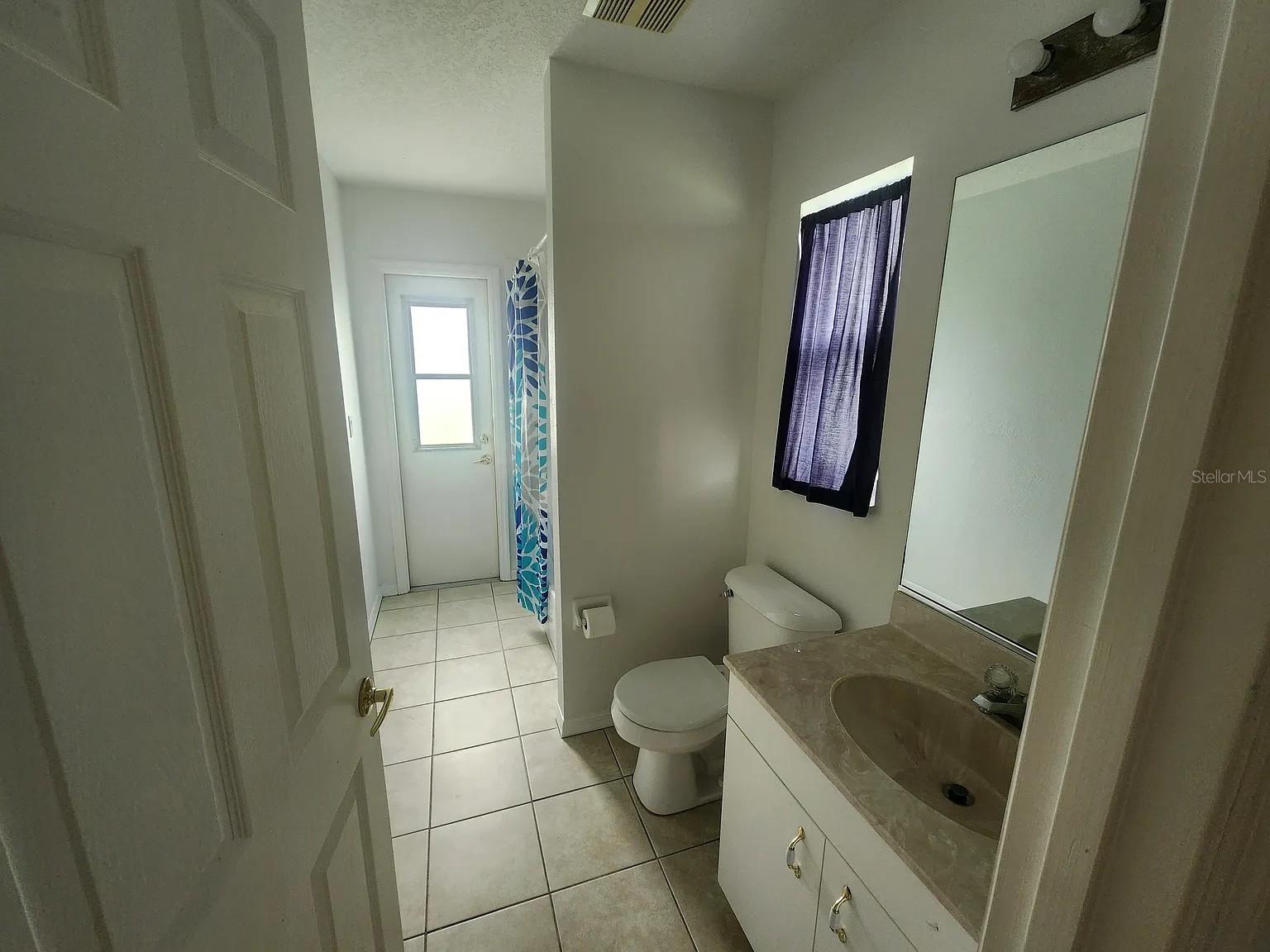 REGAL OAKS - Residential Lease