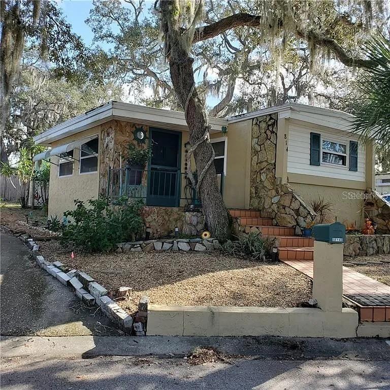 LEISURE LAKE VILLAGE CONDO - Residential
