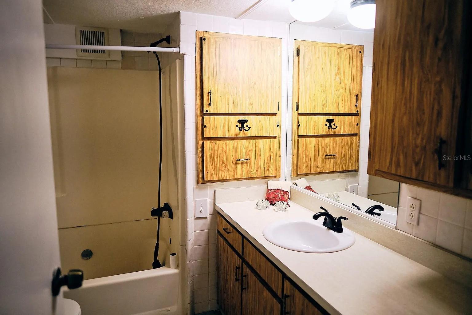 LEISURE LAKE VILLAGE CONDO - Residential