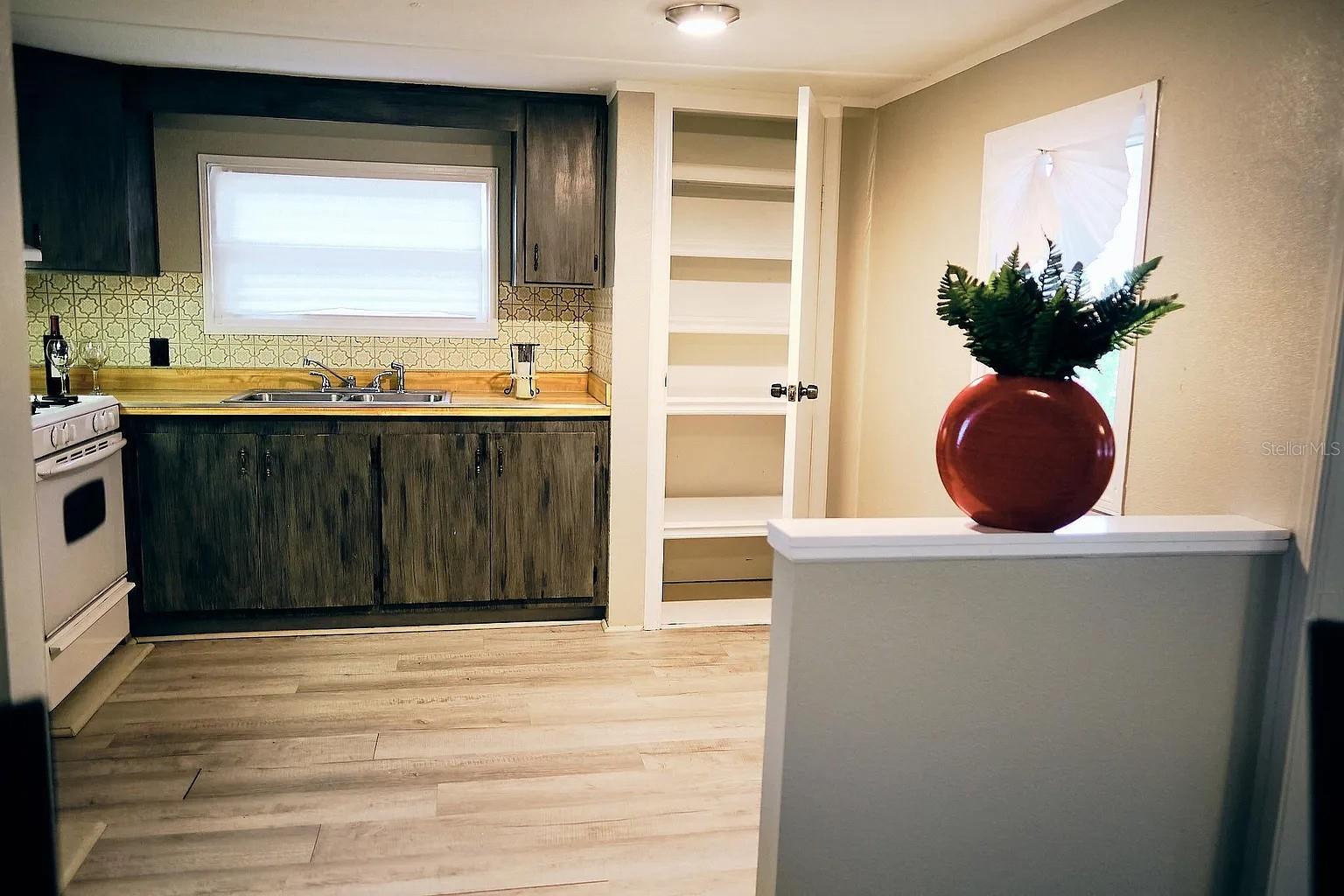 LEISURE LAKE VILLAGE CONDO - Residential