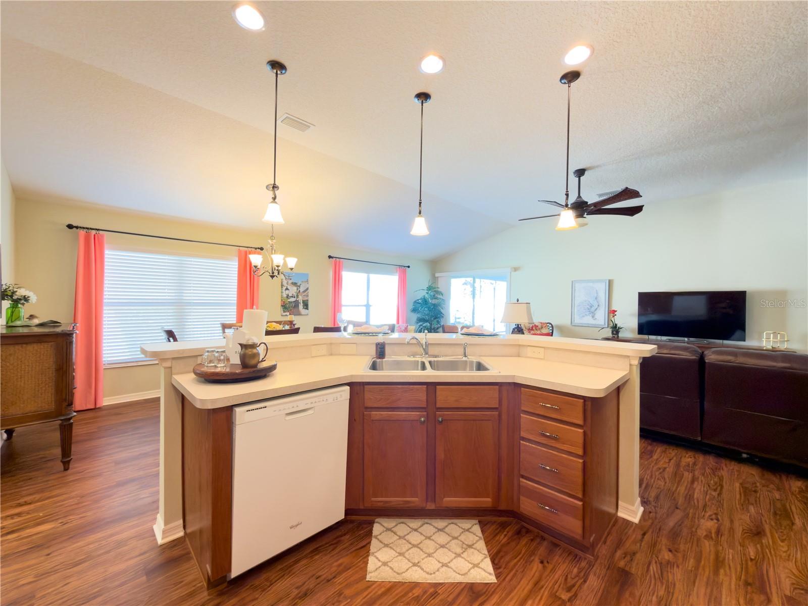 VILLAGES OF HILLSBOROUGH - VENTURA VILLAS - Residential