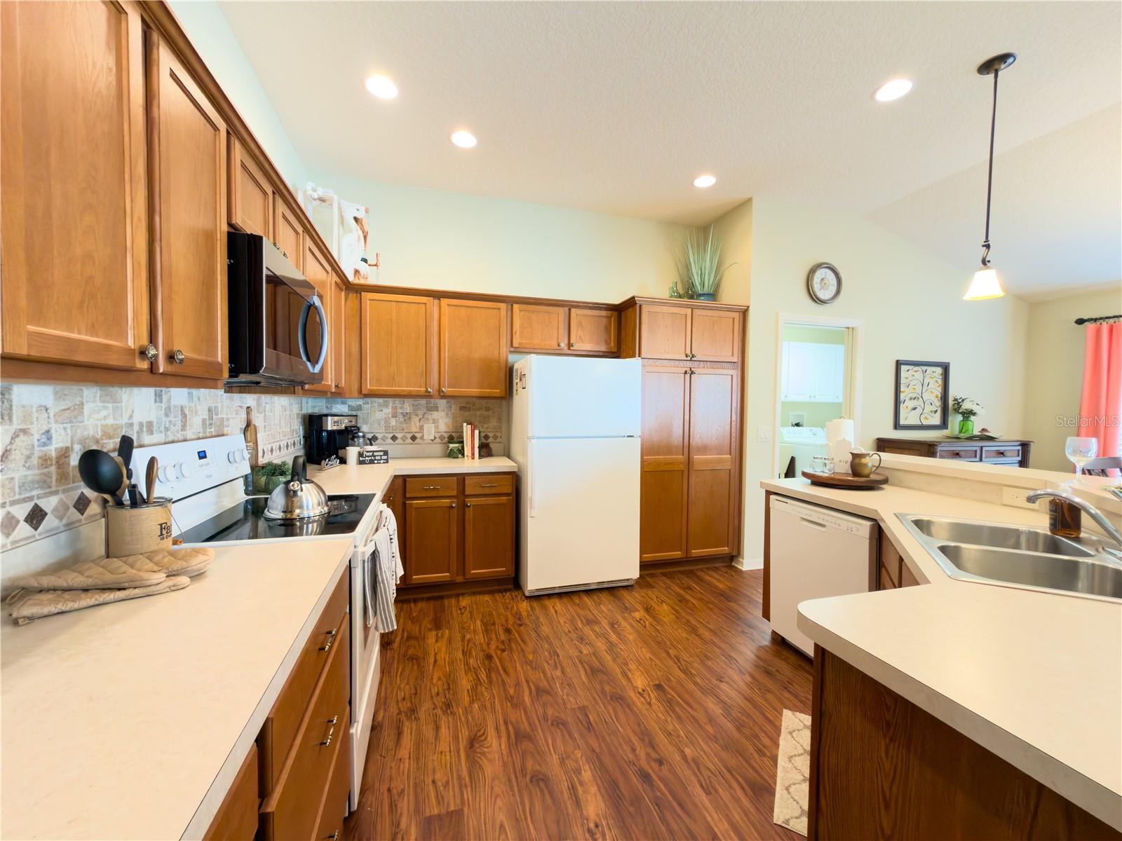 VILLAGES OF HILLSBOROUGH - VENTURA VILLAS - Residential