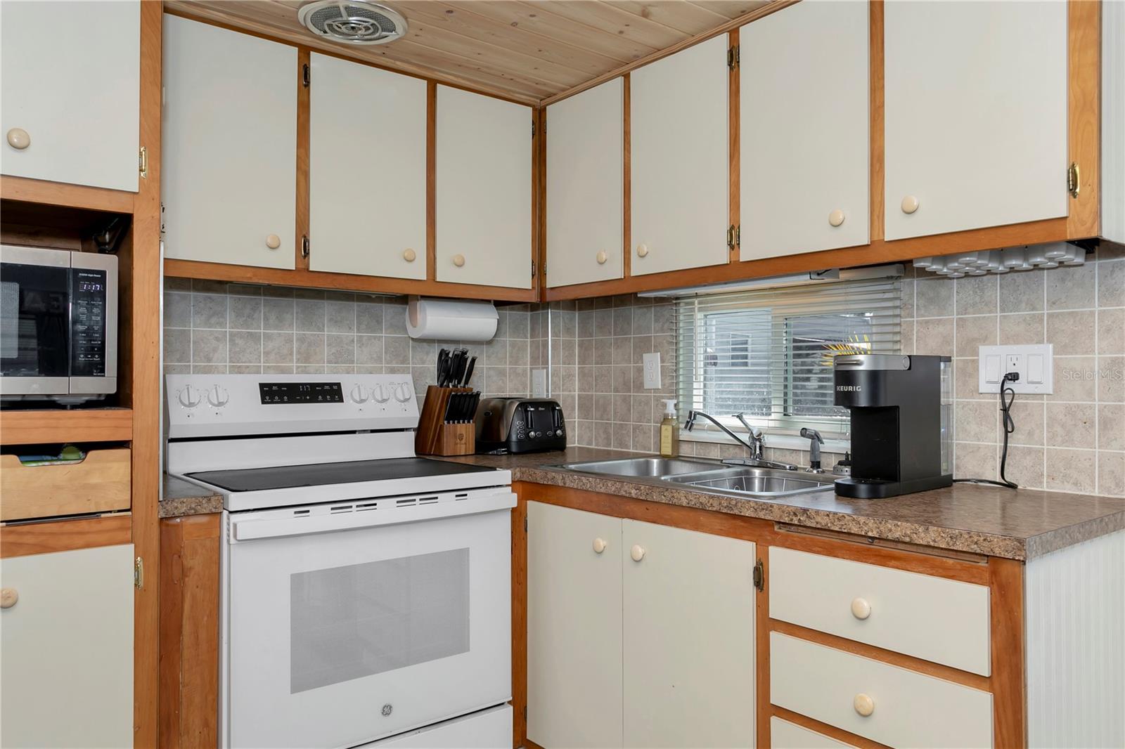 FAIR LANE ACRES THIRD ADD - Residential