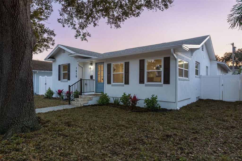 Photo of 1610 15th Street N, St Petersburg, FL 33704 (MLS # TB8476710)