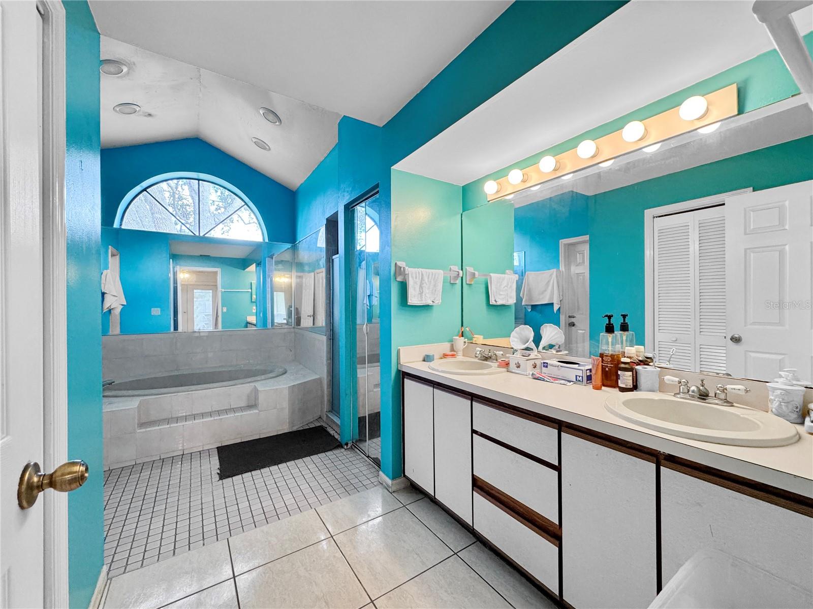 WILDERNESS PH 2 THE - Residential